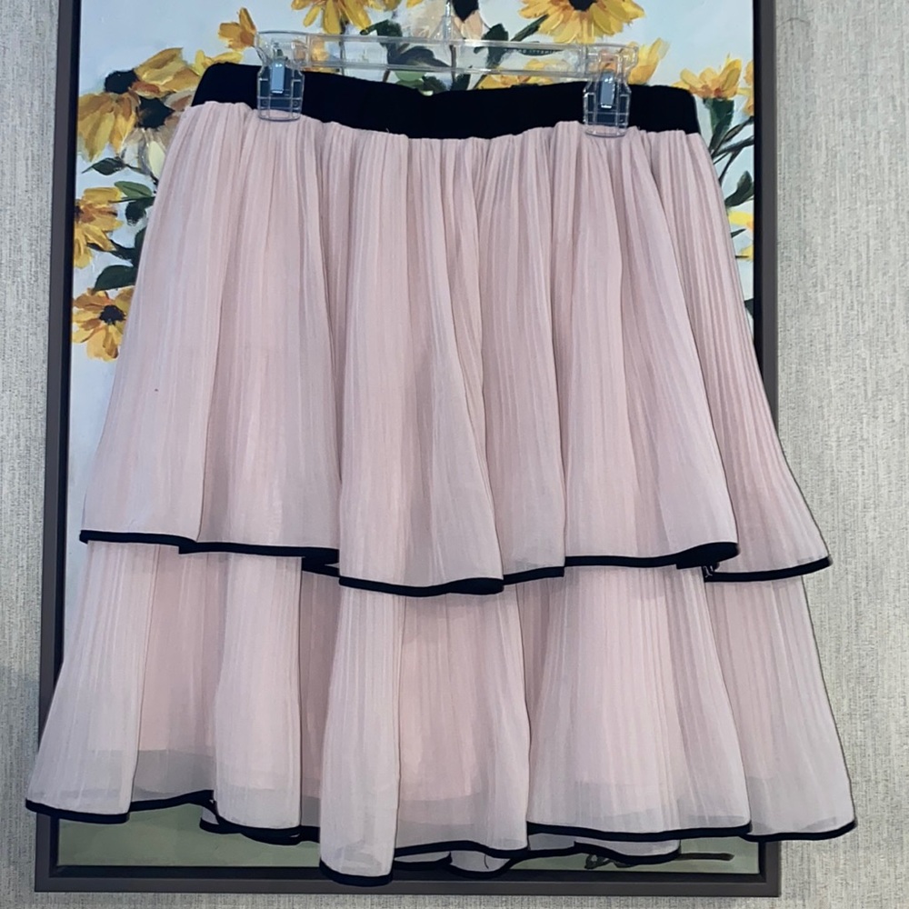 Cute playful Worthington brand skirt! Size 6